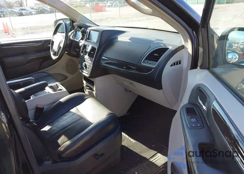 2012 Chrysler Town & Country Touring из США, поврежденный, VIN 2C4RC1BG2CR213332
